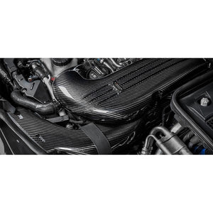Eventuri carbon indsugningssystem til Mercedes X205 C63/C63S AMG varianter med højtydende luftfiltre og kulfiber komponenter.