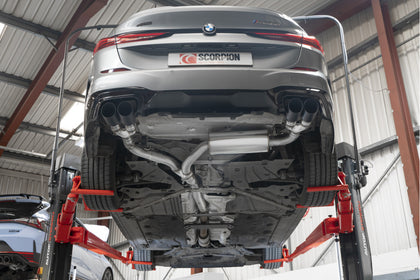 Scorpion GPF-back udstødning til BMW M235I med ventiler, Daytona Ceramic, set nedefra