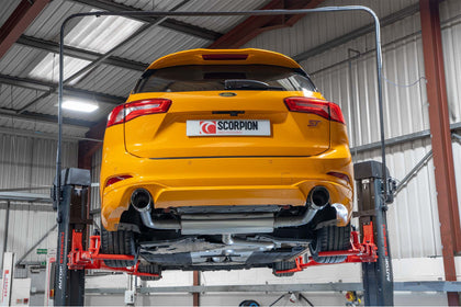 Scorpion GPF-back udstødning til Ford Focus, Daytona, set bagfra