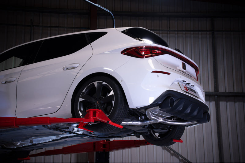 Scorpion GPF-back udstødning til CUPRA Leon 245 – resoneret, Indy Ceramic, set fra siden