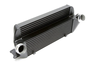 TA-Technix intercooler – Sort intercooler med tilslutningsdele øverst