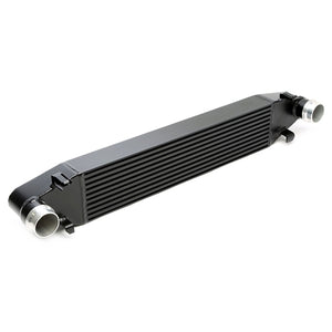 TA-Technix Intercooler Mercedes Benz C-Klasse – Sort og sølvfarvet køler