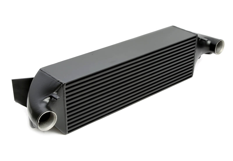 TA-Technix intercooler – Intercooler med sorte sidestykker og finner