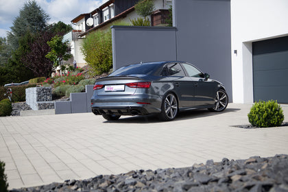 Audi RS3 type 8V Limousine med KW-undervogn