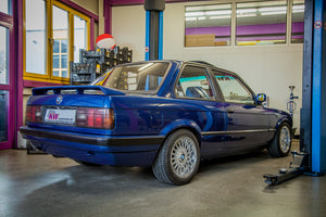 BMW 3er E30 med KW-undervogn