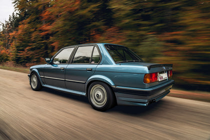 BMW 3er E30 325 ix med KW-undervogn