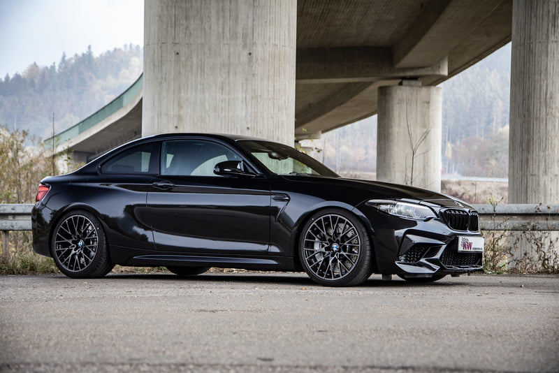 BMW M2 Competition med KW-undervogn