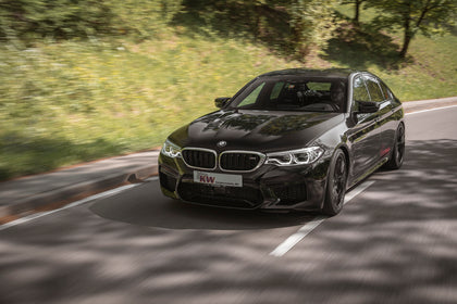 BMW M5 type F90 med KW-undervogn