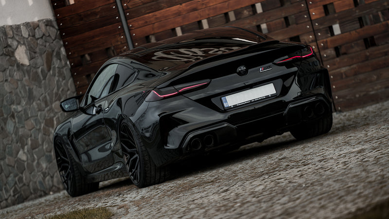 BMW M8 Competition med KW-undervogn