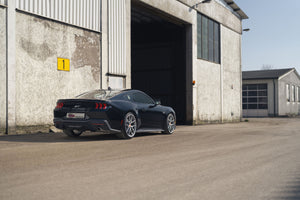 Ford Mustang VII type S650 med KW-undervogn