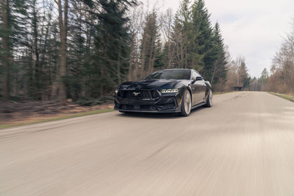 Ford Mustang VII type S650 med KW-undervogn