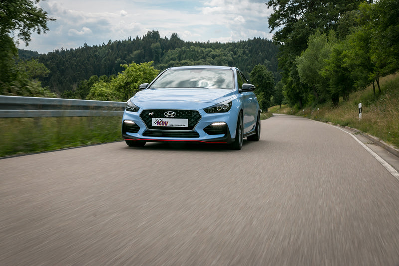 Hyundai i30 First Edition med KW-undervogn