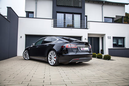 Tesla Modell S med KW-undervogn
