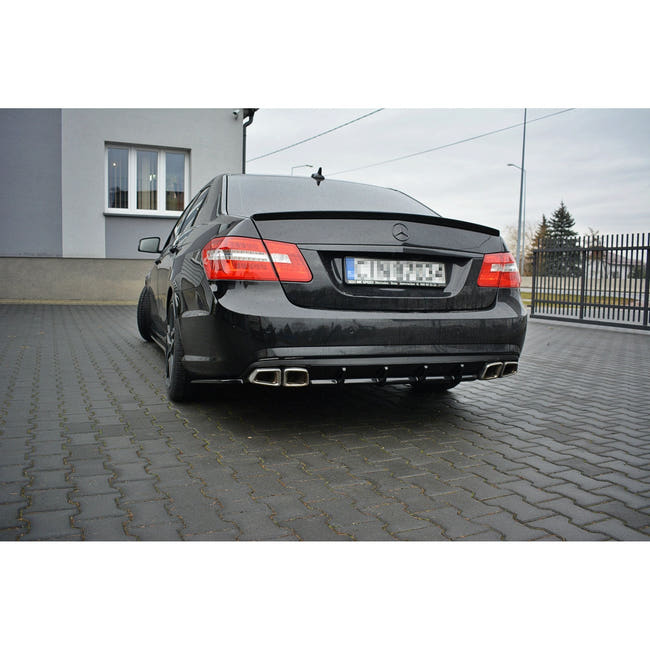 Maxton rear valance til Mercedes-Benz E63 AMG W212 – billede 2 af 5