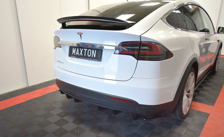 Maxton rear valance til Tesla Model X – blank sort – billede 1 af 6