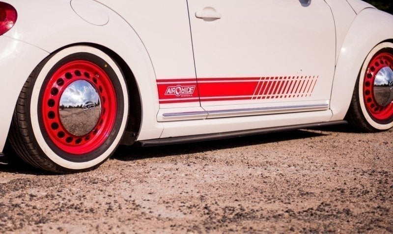 Maxton sideskørter til Volkswagen Beetle – blank sort – billede 3 af 4
