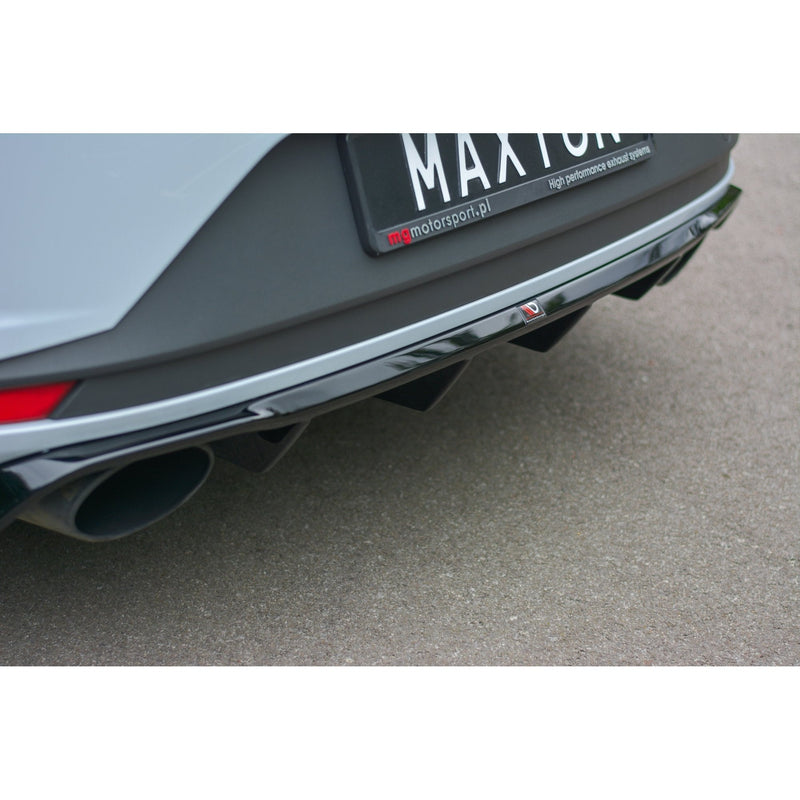 Maxton rear valance til Seat Leon Mk3 Cupra – blank sort – billede 2 af 7