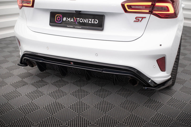 Maxton rear valance til Ford Focus Hatchback ST Mk4 – blank sort – billede 3 af 13