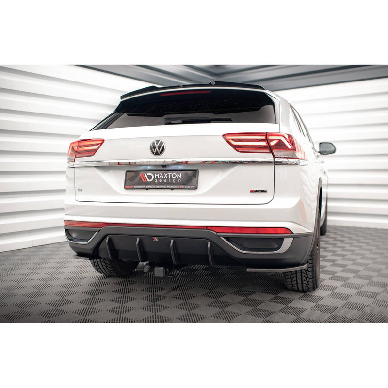 Maxton rear valance til Volkswagen Atlas Cross Sport – blank sort – billede 1 af 7