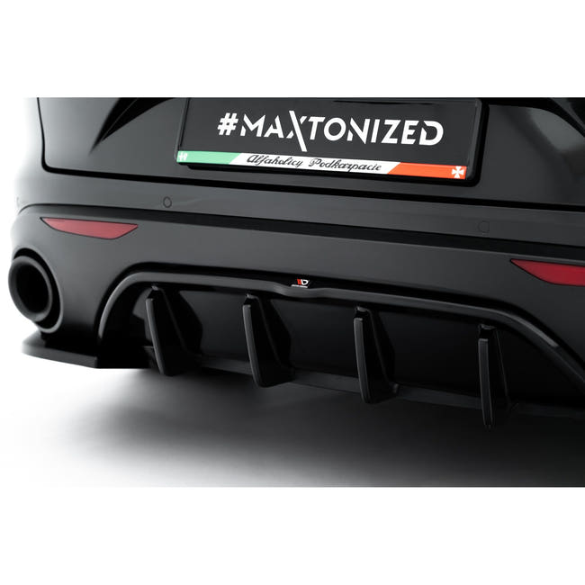 Maxton rear valance til Alfa Romeo Stelvio Mk1 – blank sort – billede 2 af 7