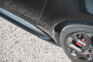 Maxton sideskørter til Abarth 124 Spider – blank sort – billede 4 af 8