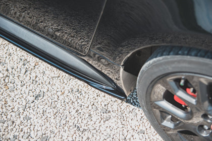 Maxton sideskørter til Abarth 124 Spider – blank sort – billede 4 af 8
