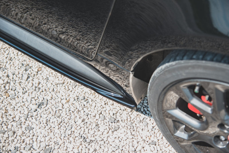 Maxton sideskørter til Abarth 124 Spider – blank sort – billede 4 af 8