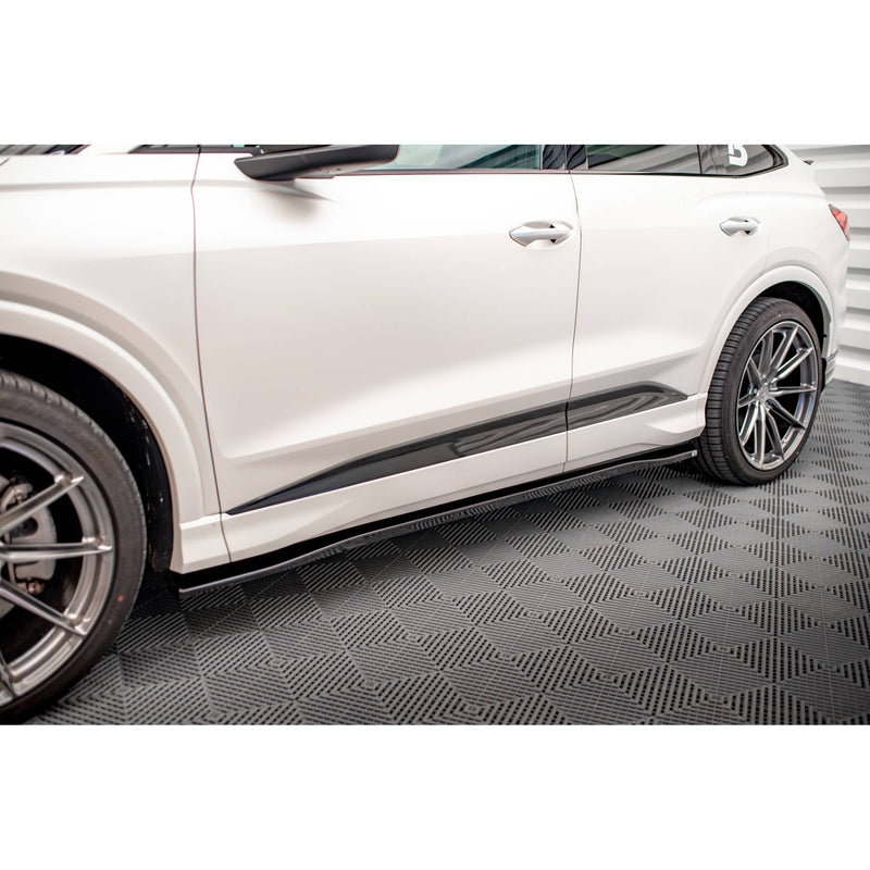 Maxton sideskørter til Audi Q4 e-tron Sportback S-line Mk1 – blank sort – billede 1 af 6