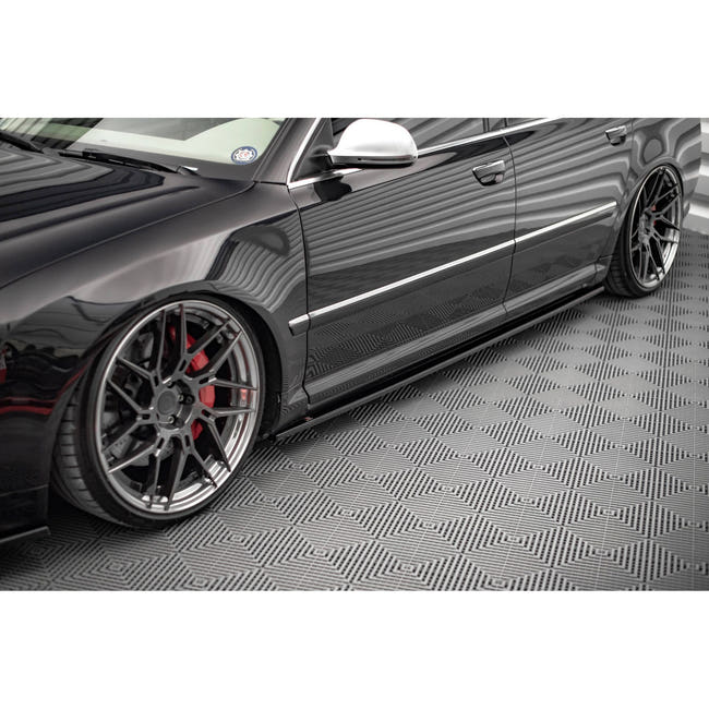 Maxton sideskørter til Audi S8 D3 – blank sort – billede 1 af 6