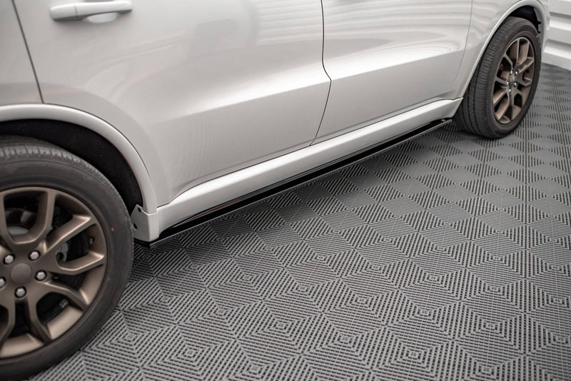 Maxton sideskørter til Dodge Durango RT Mk3 – blank sort – billede 1 af 6