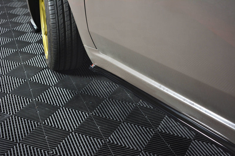 Maxton sideskørter til Fiat 500 – blank sort – billede 3 af 7