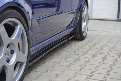 Maxton sideskørter til Ford Focus RS Mk1 – blank sort – billede 1 af 5