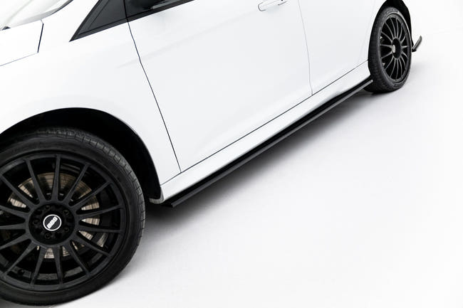 Maxton sideskørter til Ford Focus ST / ST-Line Hatchback / Estate Mk3 / Mk3 Facelift – blank sort – billede 1 af 6