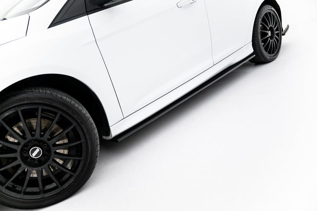 Maxton sideskørter til Ford Focus ST / ST-Line Hatchback / Estate Mk3 / Mk3 Facelift – blank sort – billede 1 af 6