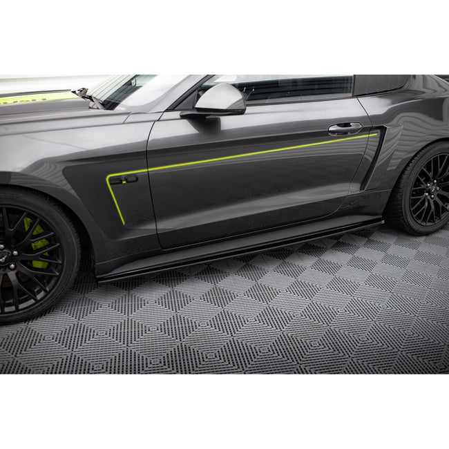 Maxton sideskørter til Ford Mustang GT Mk6 – blank sort – billede 1 af 5