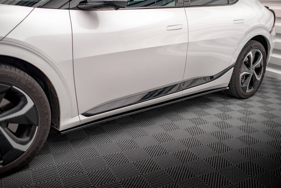 Maxton sideskørter til Kia EV6 GT-Line Mk1 – blank sort – billede 1 af 6