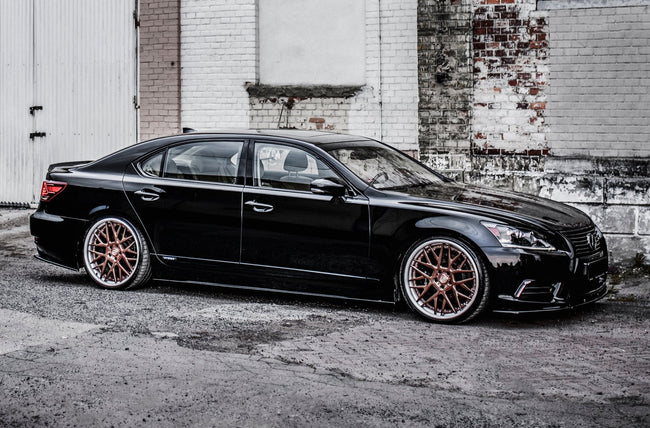 Maxton sideskørter til Lexus LS Long Wheelbase Mk4 Facelift – blank sort – billede 1 af 7