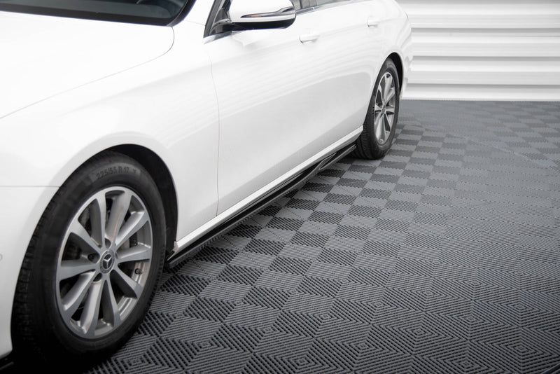Maxton sideskørter til Mercedes-Benz E W213 – blank sort – billede 4 af 7
