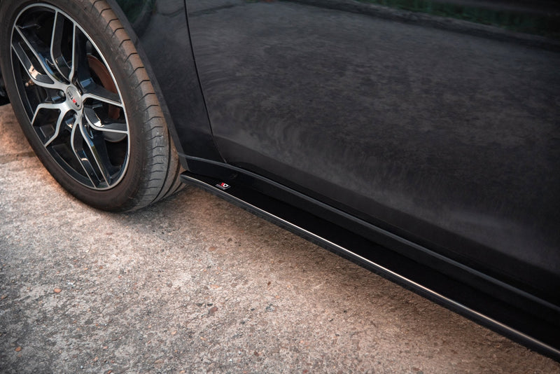 Maxton sideskørter til Mitsubishi Lancer Mk8 – blank sort – billede 1 af 5