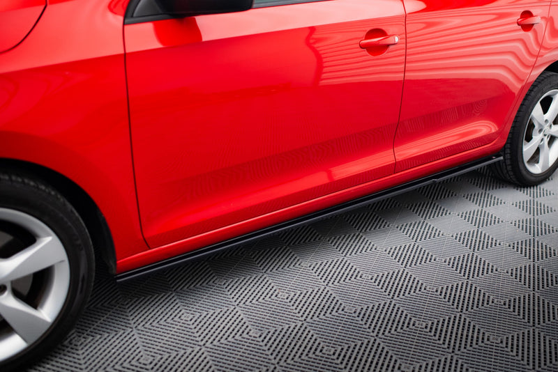 Maxton sideskørter til Skoda Rapid – blank sort – billede 1 af 6