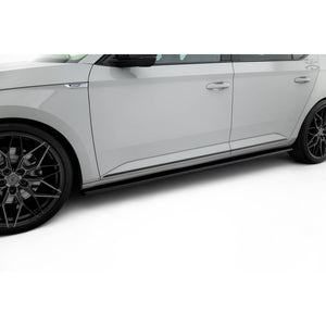 Maxton sideskørter til Skoda Superb Liftback / Combi Mk3 – blank sort – billede 1 af 5