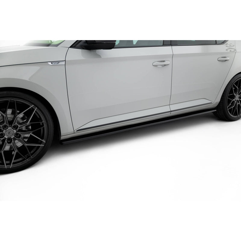 Maxton sideskørter til Skoda Superb Liftback / Combi Mk3 – blank sort – billede 1 af 5