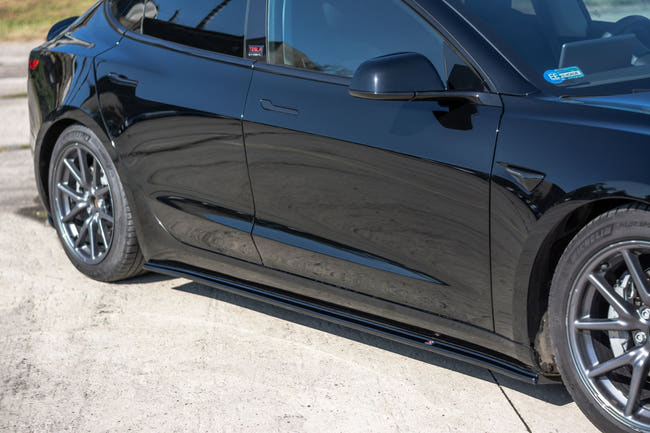 Maxton sideskørter til Tesla Model 3 / Model 3 Performance Mk1 / Mk1 Facelift – blank sort – billede 1 af 6