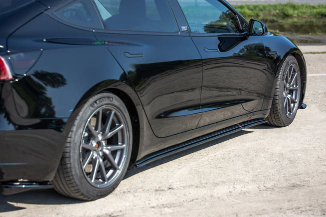 Maxton sideskørter til Tesla Model 3 / Model 3 Performance Mk1 / Mk1 Facelift – blank sort – billede 2 af 6