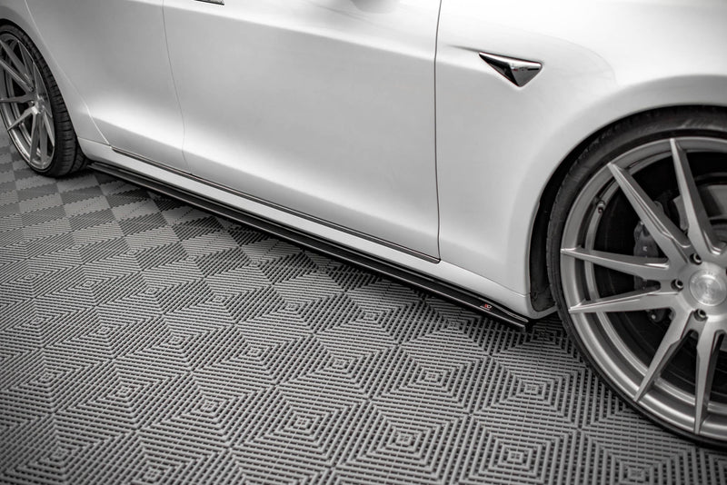 Maxton sideskørter til Tesla Model S Facelift – blank sort – billede 3 af 6