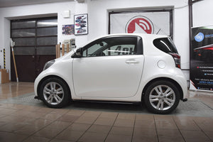 Maxton sideskørter til Toyota IQ – blank sort – billede 1 af 5
