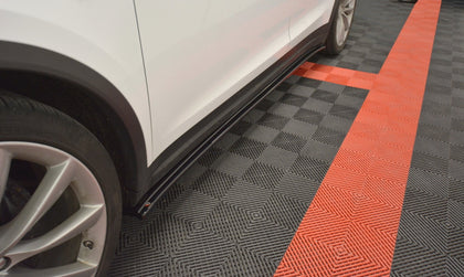 Maxton sideskørter til Tesla Model X Mk1 – blank sort – billede 1 af 6
