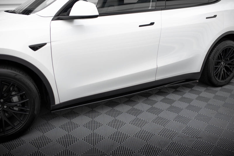 Maxton sideskørter til Tesla Model Y – blank sort – billede 6 af 9