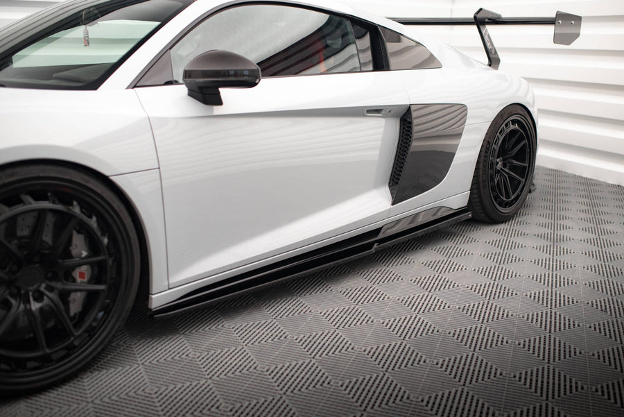 Maxton sideskørter til Audi R8 Mk2 Facelift – blank sort – billede 1 af 6