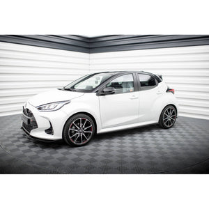 Maxton sideskørter til Toyota Yaris Mk4 – blank sort – billede 2 af 5